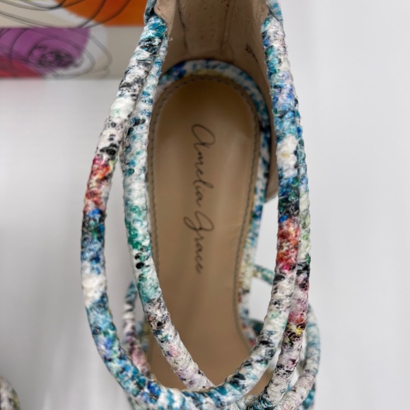Amelia Grace Open Toe Multi Color Sandals - Picture 8 of 10